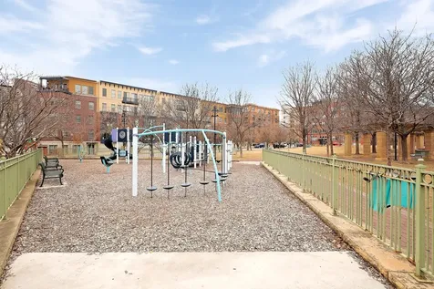 225 9th Street E Saint Paul MN 55101