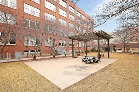 225 9th Street E Saint Paul MN 55101
