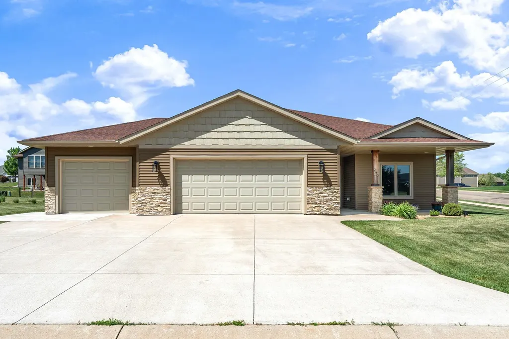 290 Acorn Place NE Owatonna MN 55060