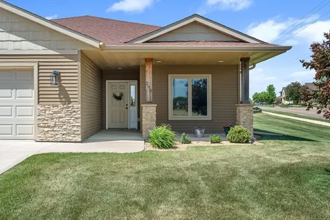 290 Acorn Place NE Owatonna MN 55060