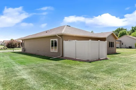 290 Acorn Place NE Owatonna MN 55060