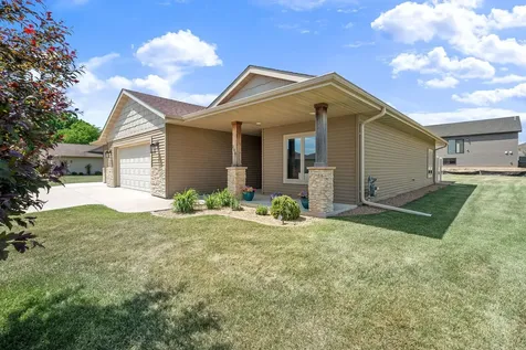 290 Acorn Place NE Owatonna MN 55060