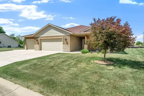 290 Acorn Place NE Owatonna MN 55060