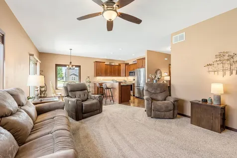 290 Acorn Place NE Owatonna MN 55060