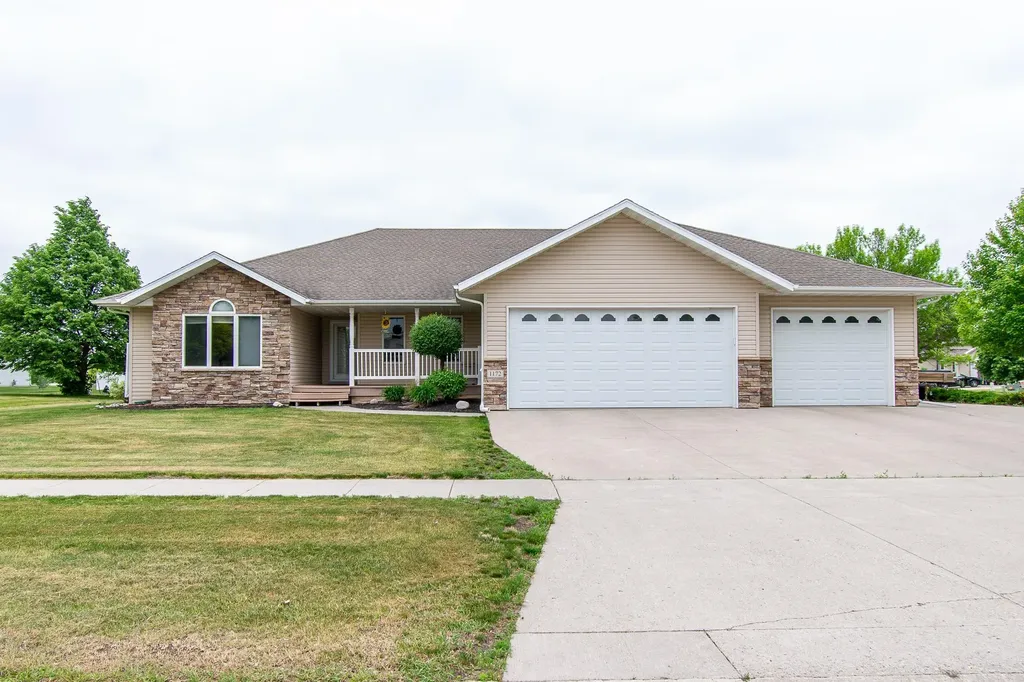 1172 Morningside Court Casselton ND 58012