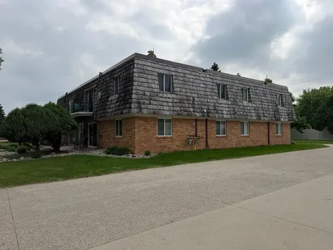 2457 W Country Club Drive S Fargo ND 58103