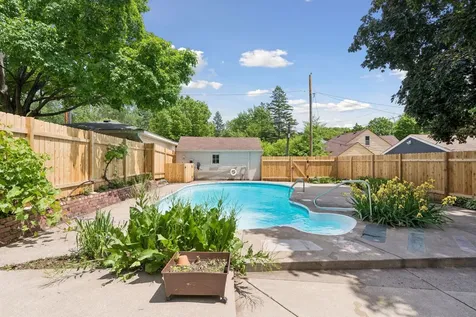 4621 36th Avenue S Minneapolis MN 55406