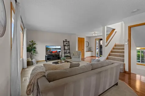 2721 Pampas Court Shakopee MN 55379