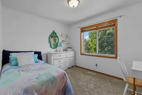 2721 Pampas Court Shakopee MN 55379