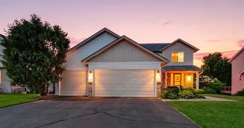 2721 Pampas Court Shakopee MN 55379