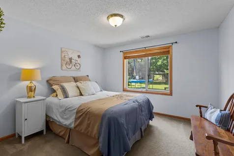 2721 Pampas Court Shakopee MN 55379