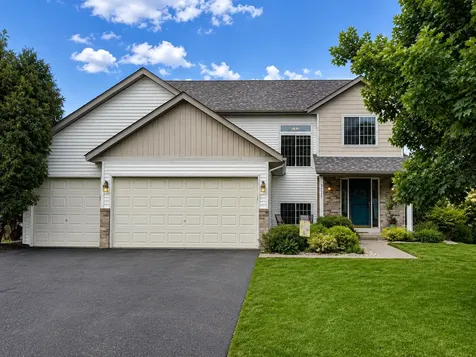 2721 Pampas Court Shakopee MN 55379