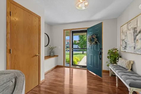 2721 Pampas Court Shakopee MN 55379