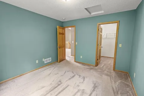 937 14th Lane SE Cambridge MN 55008