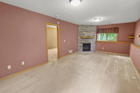 937 14th Lane SE Cambridge MN 55008