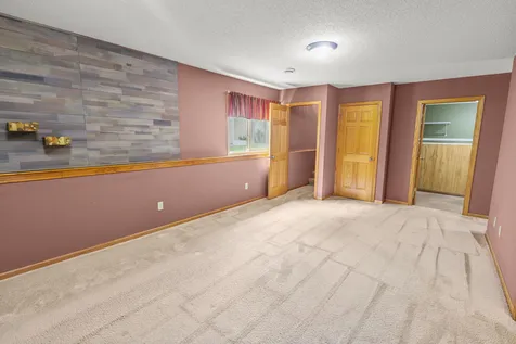 937 14th Lane SE Cambridge MN 55008