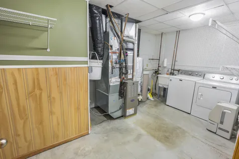 937 14th Lane SE Cambridge MN 55008