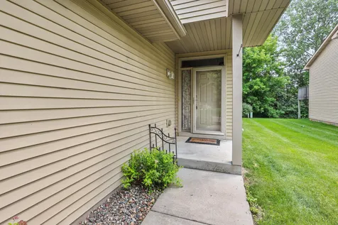 937 14th Lane SE Cambridge MN 55008