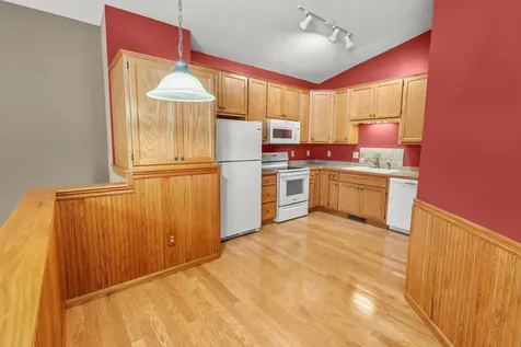 937 14th Lane SE Cambridge MN 55008