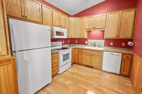 937 14th Lane SE Cambridge MN 55008