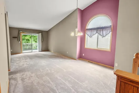 937 14th Lane SE Cambridge MN 55008