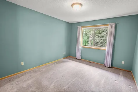 937 14th Lane SE Cambridge MN 55008