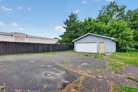 7624 68th Avenue N Brooklyn Park MN 55428