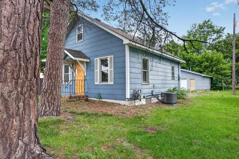 7624 68th Avenue N Brooklyn Park MN 55428