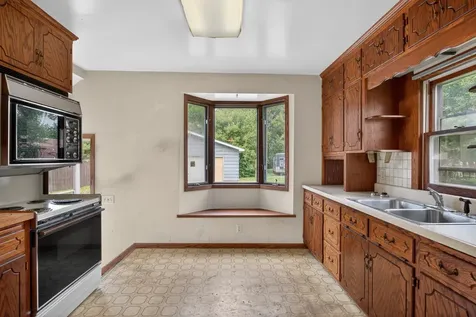 7624 68th Avenue N Brooklyn Park MN 55428
