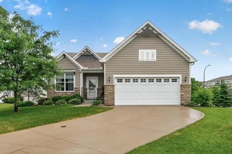 8270 Oakview Court N Maple Grove MN 55369