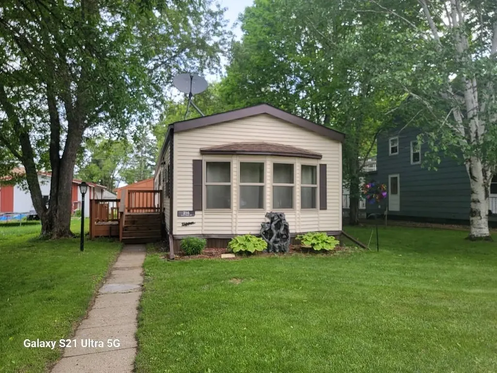 216 Cherry Street NW Bertha MN 56437