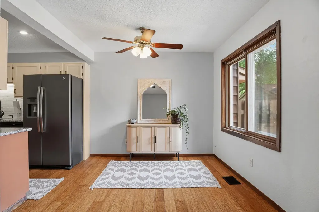 2455 Crestwood Drive North Saint Paul MN 55109
