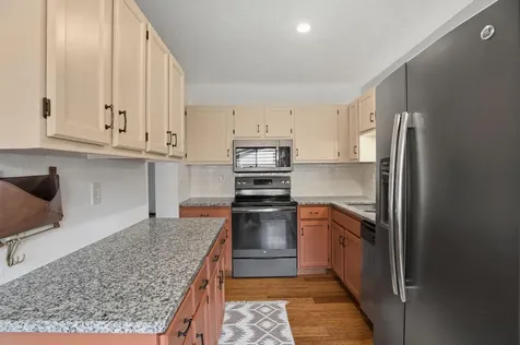 2455 Crestwood Drive North Saint Paul MN 55109