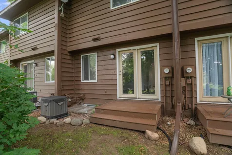 2455 Crestwood Drive North Saint Paul MN 55109