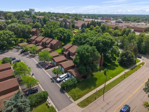 2455 Crestwood Drive North Saint Paul MN 55109