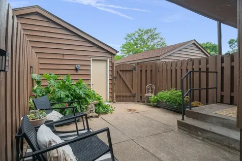 2455 Crestwood Drive North Saint Paul MN 55109