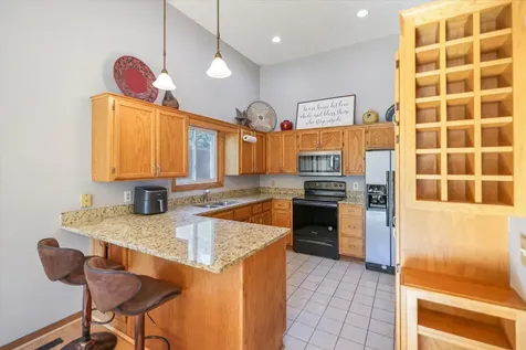 512 Hyde Avenue N Mahtomedi MN 55115