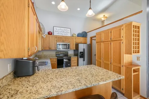 512 Hyde Avenue N Mahtomedi MN 55115
