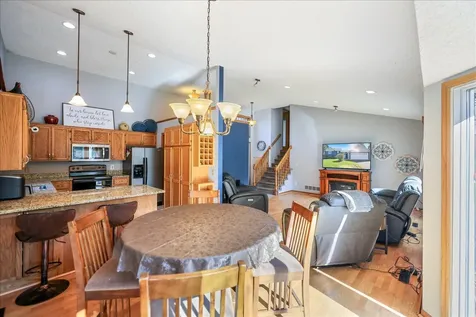 512 Hyde Avenue N Mahtomedi MN 55115