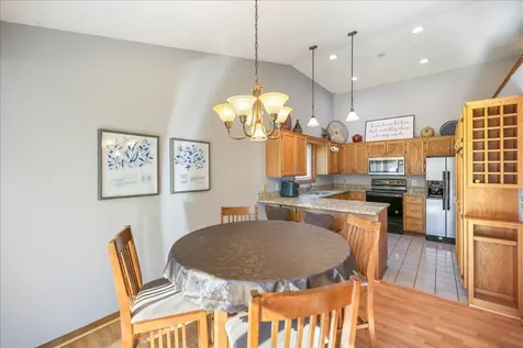 512 Hyde Avenue N Mahtomedi MN 55115