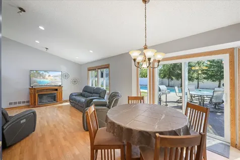 512 Hyde Avenue N Mahtomedi MN 55115
