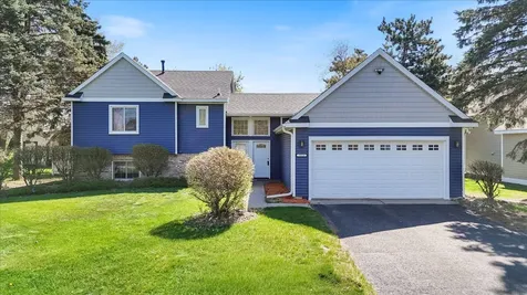 512 Hyde Avenue N Mahtomedi MN 55115