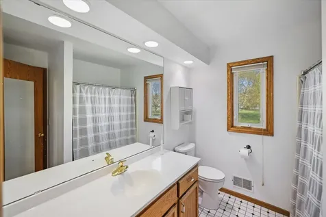 512 Hyde Avenue N Mahtomedi MN 55115
