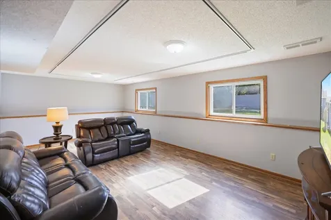 512 Hyde Avenue N Mahtomedi MN 55115