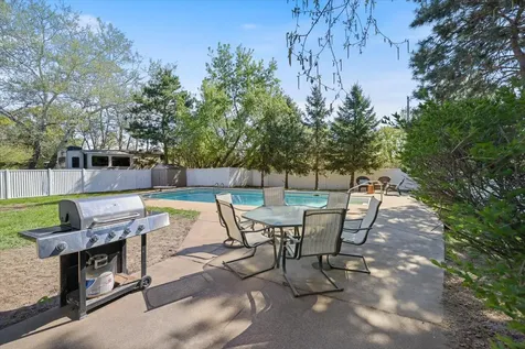 512 Hyde Avenue N Mahtomedi MN 55115