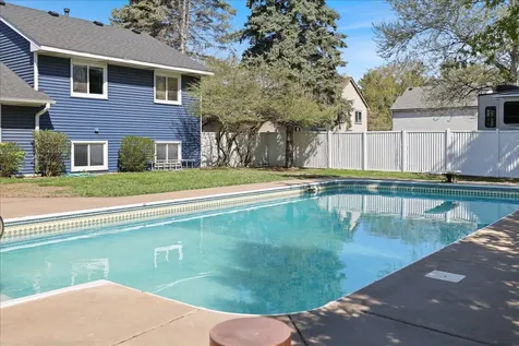 512 Hyde Avenue N Mahtomedi MN 55115