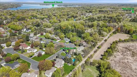 512 Hyde Avenue N Mahtomedi MN 55115