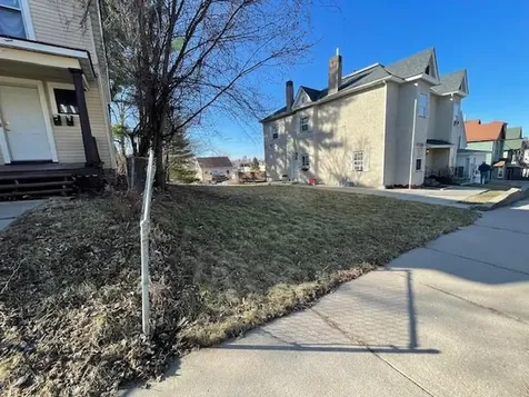 678 Lawson Avenue E Saint Paul MN 55106