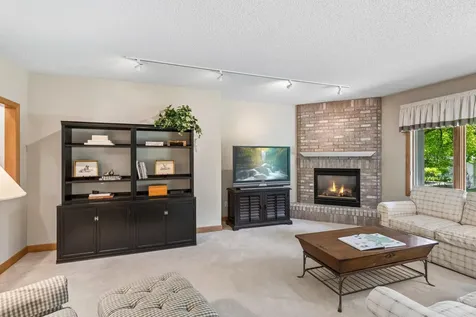 8967 Ferndale Lane Eden Prairie MN 55347
