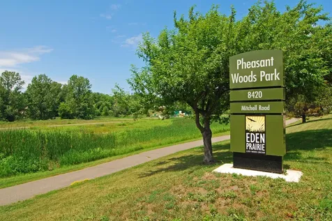 8967 Ferndale Lane Eden Prairie MN 55347